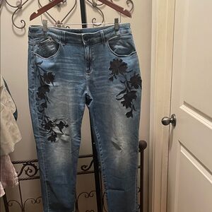 Chico’s Stylish Blue Jeans with Black Floral Embroidery-SZ 2- EUC